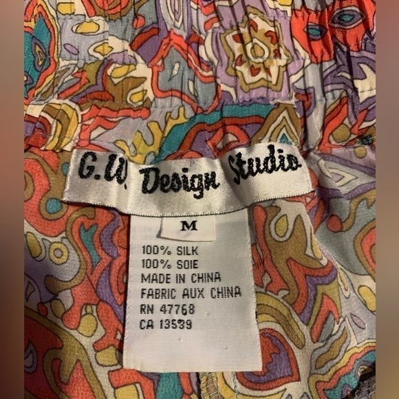 Vintage 70s 100% Silk Paisley Shorts EUC WITH POCKETS! Sz Medium runs large - Picture 4 of 4